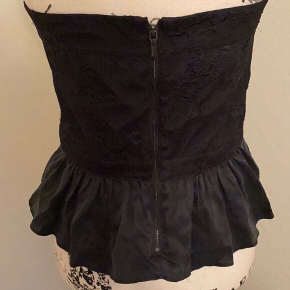 Bebe Black Lace Peplum Strapless Top Feminine Event Party Club Vegas NEW - Picture 5 of 11